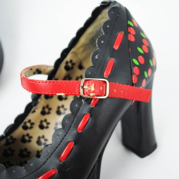 TUK Mary Jane Heels 8 Black Red Cherry Pin Up - Picture 4 of 8